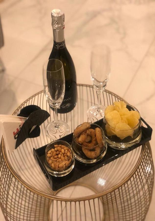 فندق بالاتزو فيرينزي نابولي المظهر الخارجي الصورة